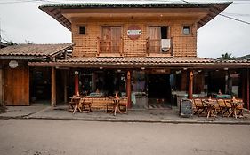 Pousada Larica's